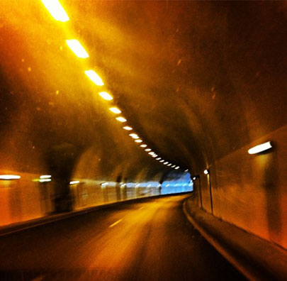 מנהרה בכביש 6, צילום: עמי בן בסט