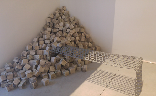 הספסל של לוסט במרכז לעיצוב MAD | צילום: רותם בר כהן