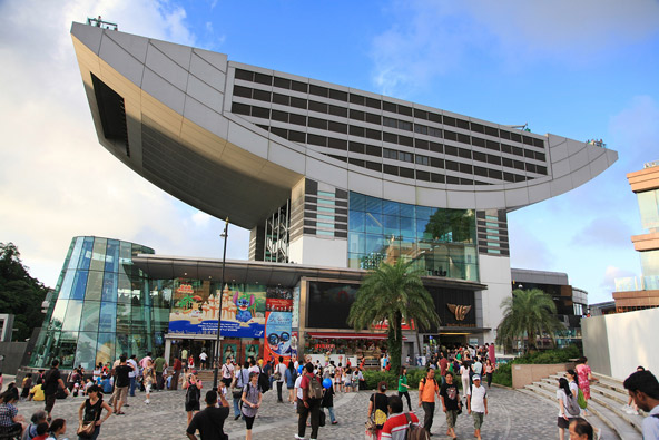 פיק טאואר, הבניין בראש פסגת ויקטוריה שבראשו יש מרפסת תצפית