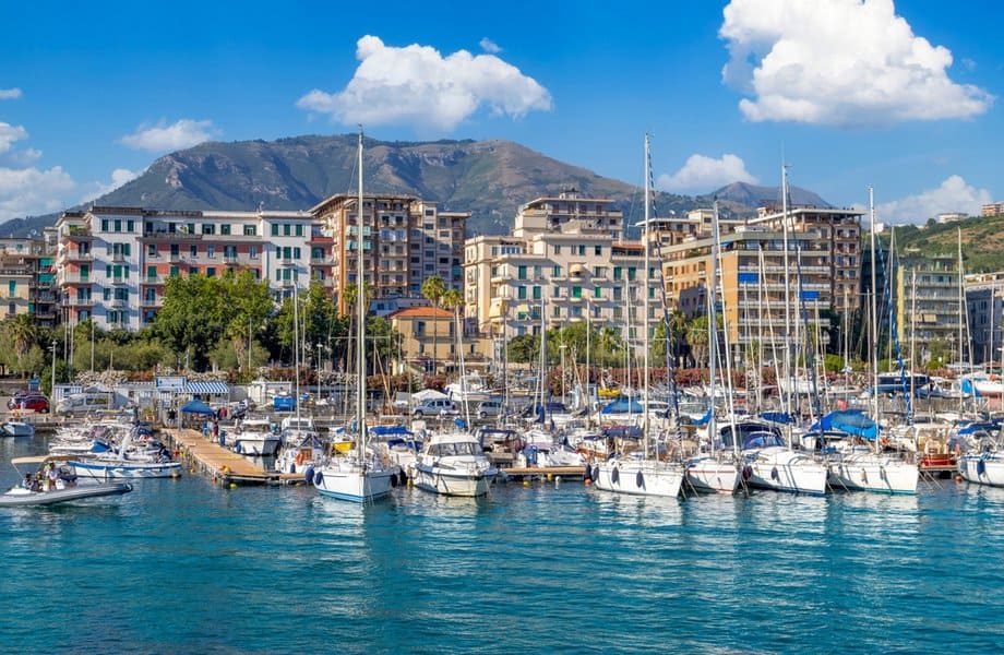 סלרנו, עיר הנמל הגדולה בחוף אמלפי | צילום:eskystudio, שאטרסווק