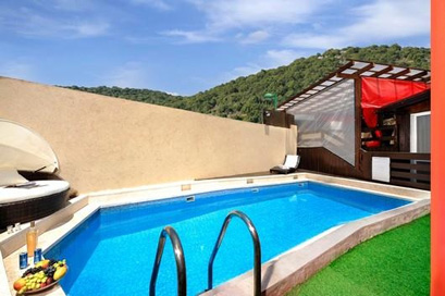 וילה ספא חלום באדום – וילה בפקיעין החדשה