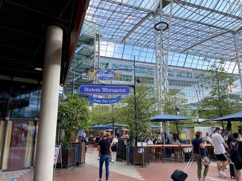 מבשלת בירה בנמל התעופה של מינכן | צילום: PIRAMON SIENGCHAREON / Shutterstock.com