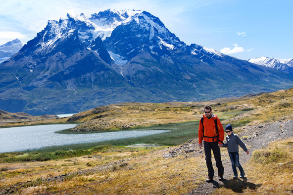 מטיילים בצ'ילה. טיול פרטי מהווה פתרון מצוין למי שרוצה להרחיב אופקים אבל לא מעוניין לטייל עם קבוצה
