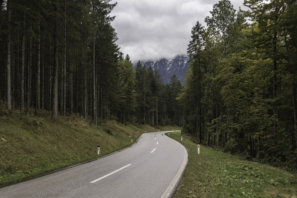 הדרך להאלשטאט. שלוש שעות נהיגה מווינה ואתם בעולם אחר