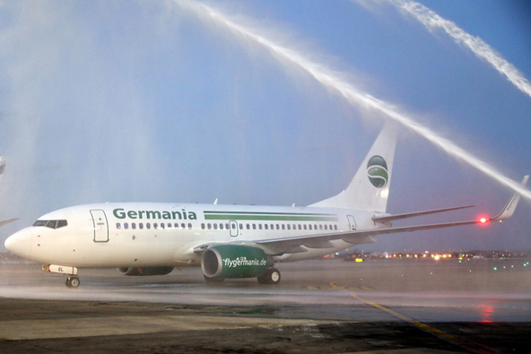 הטיסה הראשונה מנירנברג נוחתת בנתב"ג והמטוס מתקבל בזרנוקי מים