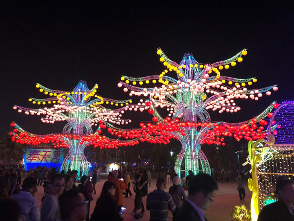 פסטיבל הפנסים הגדול בעיר טייבאו. בכל פשנה הוא מתקיים באזור אחר כדי להציג את המסורות המקומיות 