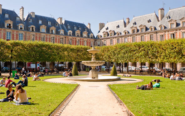פלאס דה ווז', הכיכר העתיקה ביותר בפריז