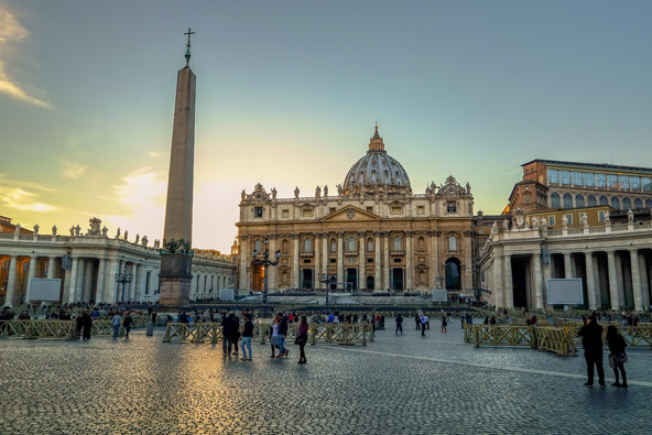 כיכר פטרוס הקדוש בוותיקן