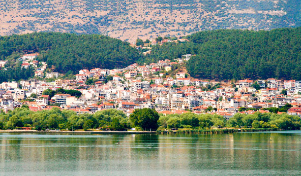 יואנינה, בירת מחוז אפירוס, נמצאת בלב אזורי טיול נהדרים בצפון יוון | מצילום: שאטרסטוק