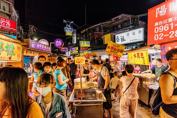 שוק הלילה שילין בטייפה הוא מהפופולריים בטייוואן | צילום: asiastock / Shutterstock.com