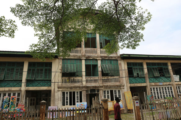 גרנד בסאם. מיקומה המרהיב לצד האוקיינוס ושרידי המבנים הקולוניאליים דחפו לשיקומה כמרכז אמנותי | צילום: Boulenger Xavier / Shutterstock.com