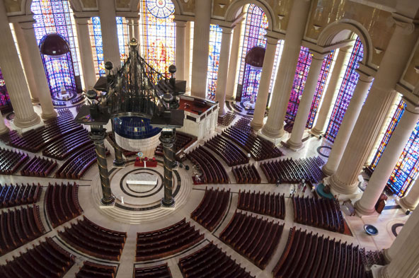 הבזיליקה ביאמוסוקרו בחוץ ובפנים | צילום: הבזיליקה ביאמוסוקרו בחוץ ובפנים | צילום: Roman Yanushevsky / Shutterstock