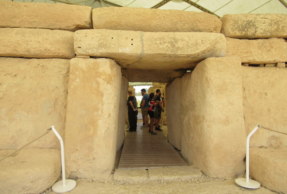 המקדש באג'ר הים