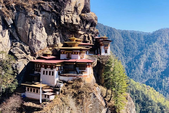 מסע בנהיגה עצמית לבהוטן – ראשון מסוגו