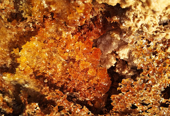 באזור יש המוני תופעות גאולוגיות מופלאות