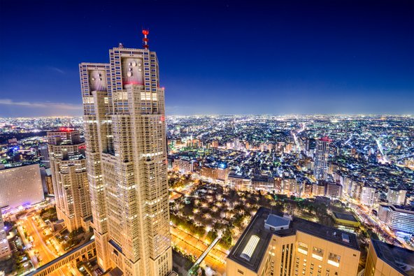 מבניין הממשל של טוקיו נשקפת תצפית נהדרת על העיר