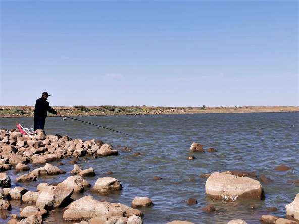 באנו לכאן לטבע, לדוג. גם המבוגרים משתעממים