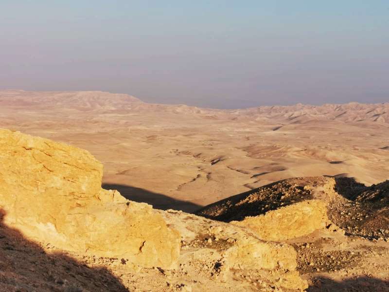 נוף המדבר מאזור הר מונטר