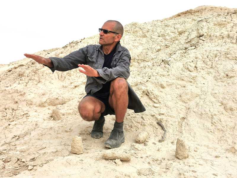 רועי גלילי הוא חקלאי ממושב עידן בערבה הצפונית, אבל בתוכו פנימה מקננת חיבה עצומה לנוודים וחייהם