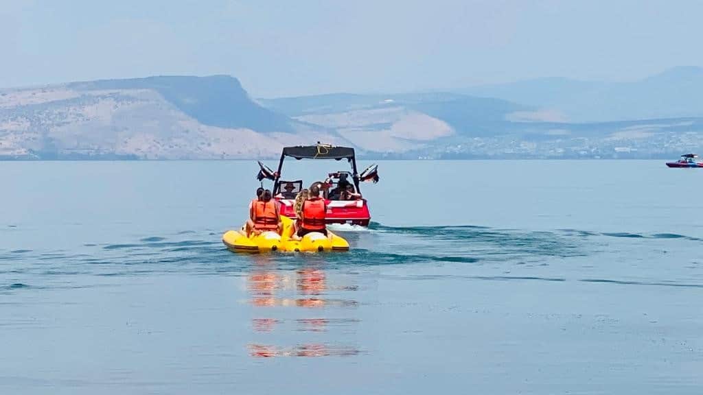 רגע לפני שהאקשן מתחיל... בננות בכנרת | הצילום באדיבות תיירות עין גב