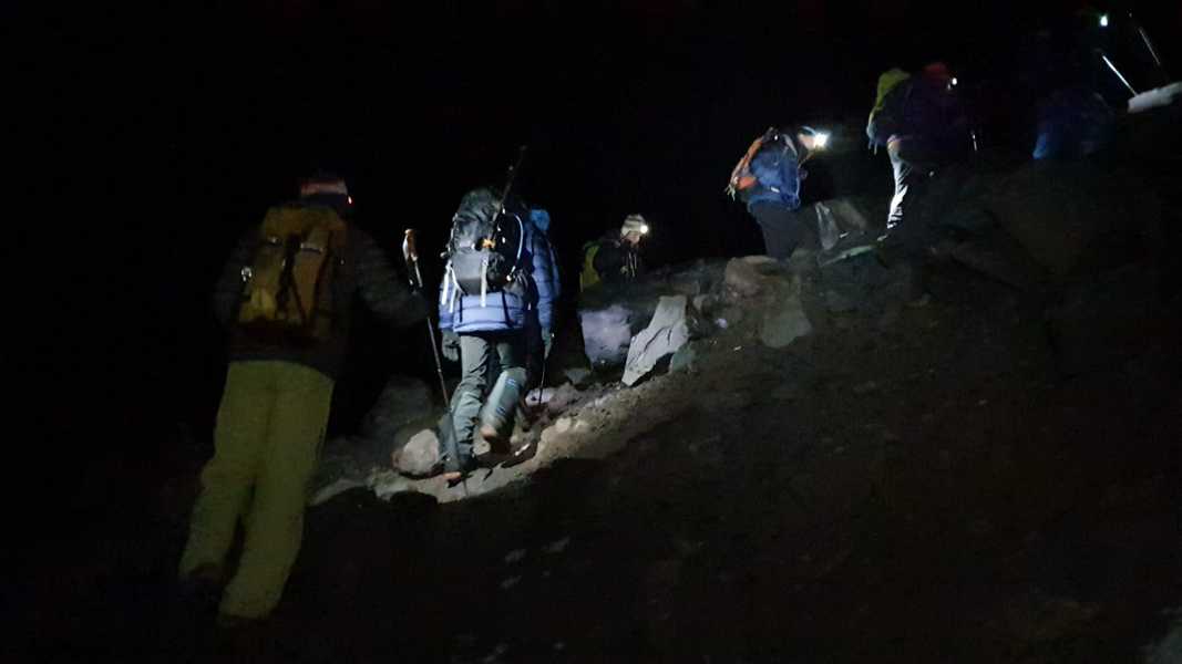 לילה בדרך לפסגה