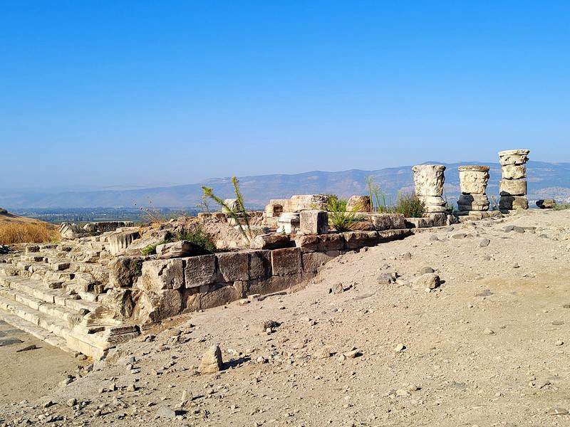 חירבת עומרית. המקום נקרא גם המקדש האבוד של הורדוס