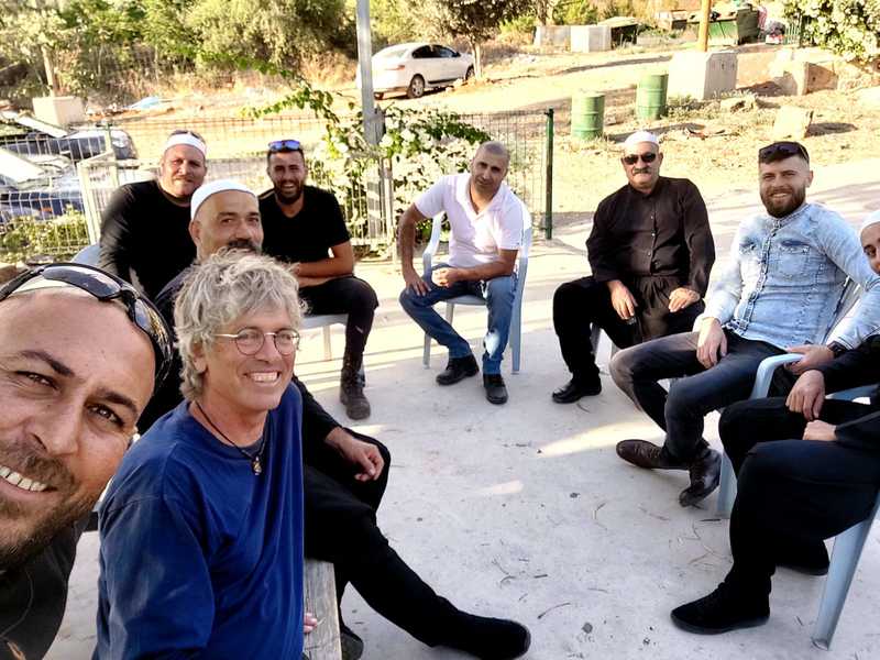 "מתי טקס הנדרים" לחשתי לחאלד. "אין טקס" השיב לי חאלד, וכשהבעתי תמיהה המשיך והסביר "החאפלה היא הטקס"