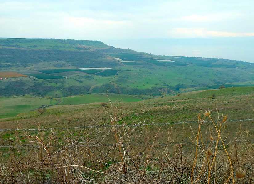 לפני שאנחנו נכנסים למושב, עצירה בעוד תצפית יפהפייה