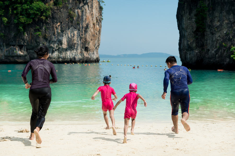 חופי תאילנד הם יעד מושלם לחופשה משפחתית 