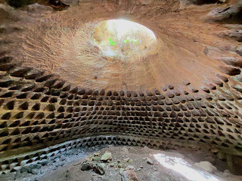 מערות קולומבריום ששימשו אולי לגידול יונים