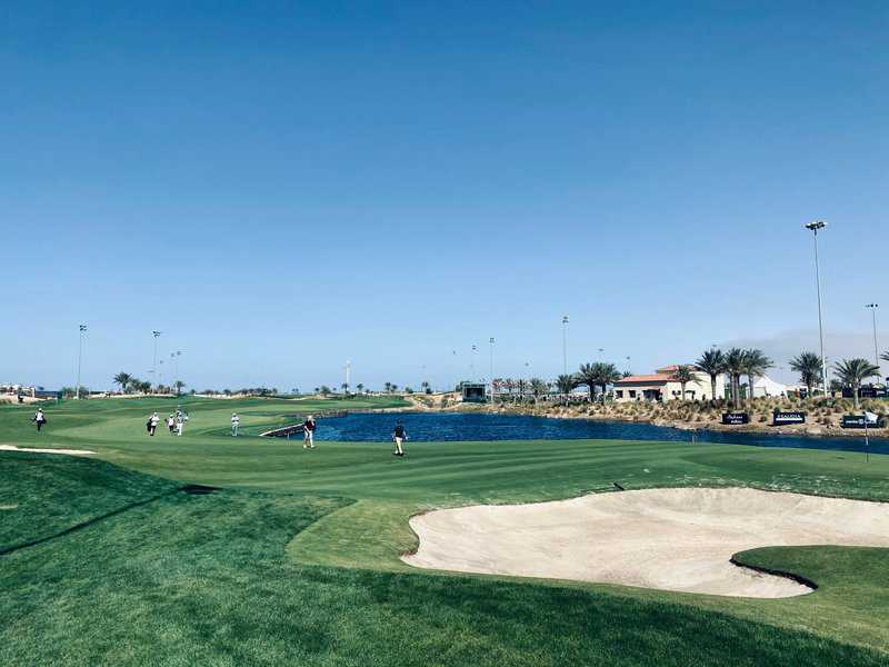 מגרשי גולף באמצע המדבר בקריה הכלילת על שם המלך עבדאללה | צילום: Kamil Sojka, שאטרסטוק