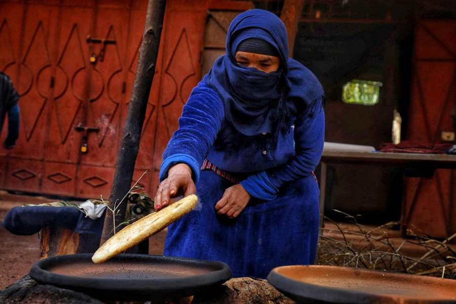 אליז אזואלוס סבח, אפיית פיתה במרוקו
