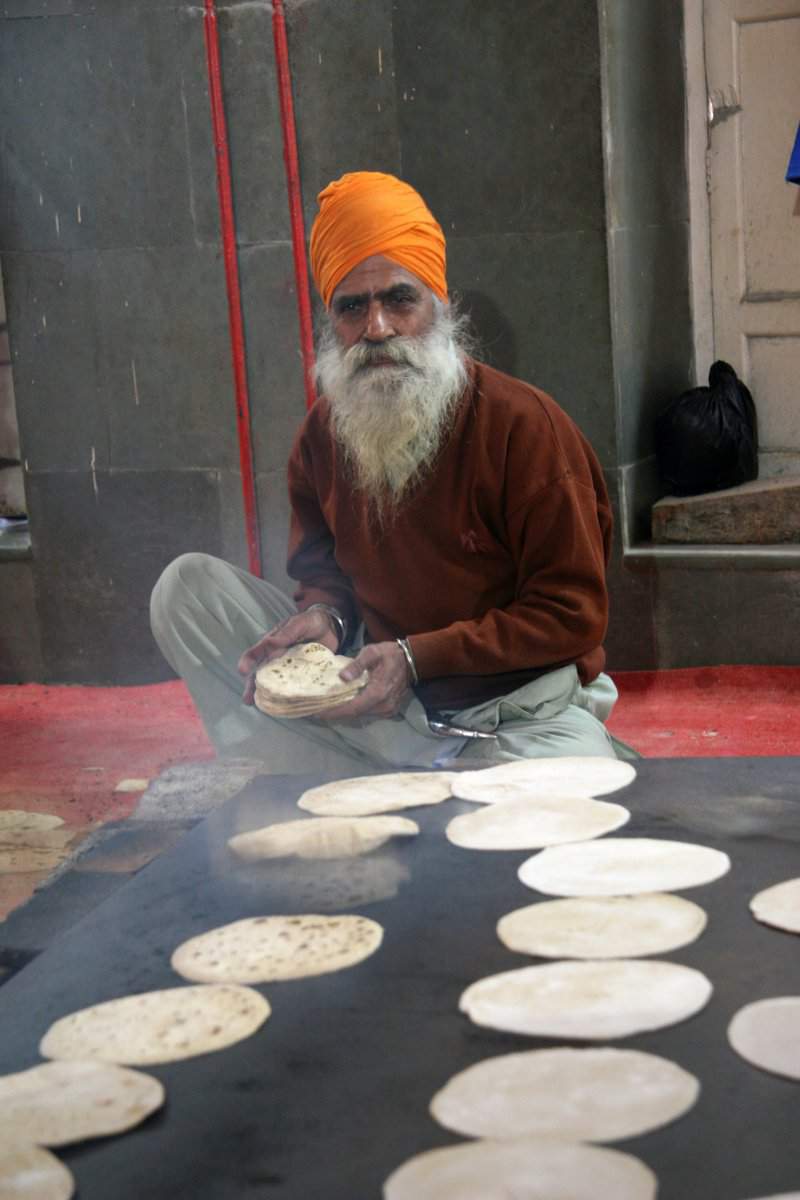 מיקי גפני, אופה הצ'פאטי - מקדש הזהב באמריצר, הודו