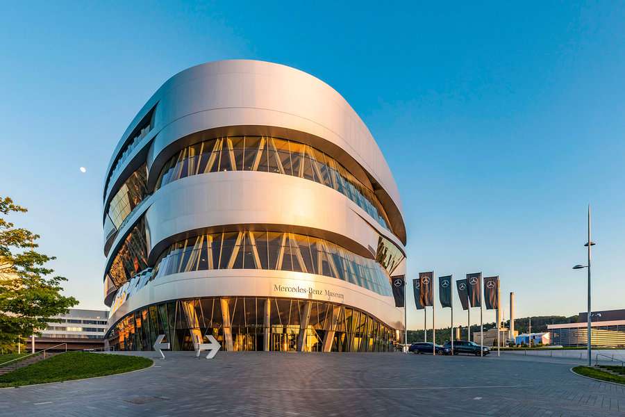 הבניין של מוזיאון מרצדס מדמה מנוע ונקל | צילום: צילום: © Stuttgart-Marketing GmbH, Werner Dieterich