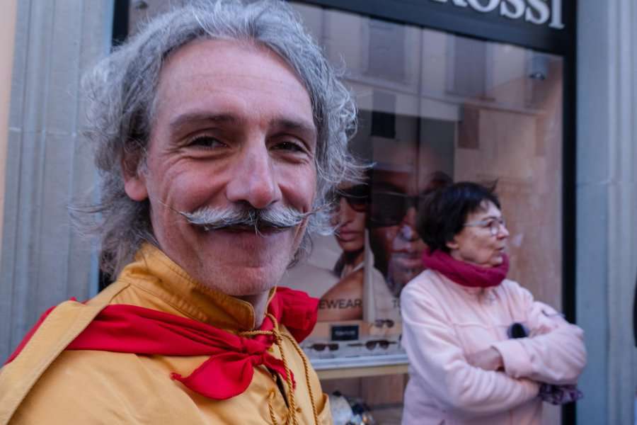 משתתף ססגוני מקבוצת סנט אובלדו