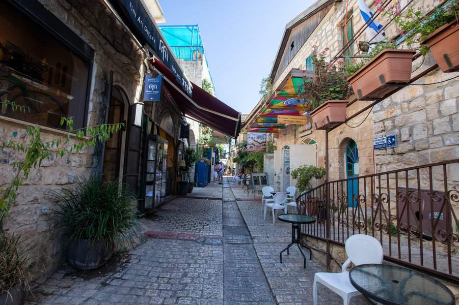 מעיר שהיתה כולה כפר אמנים נשארה הסמטה הבודדת