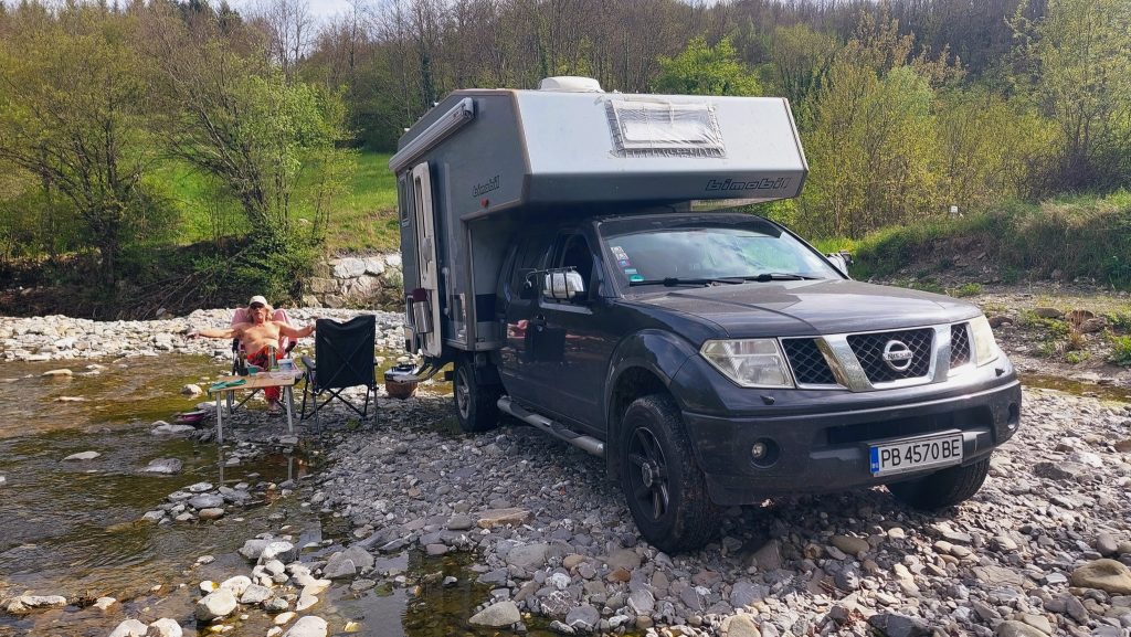 לסיום ירדנו עם האוטוקרוואן אל תוך ערוץ הנחל