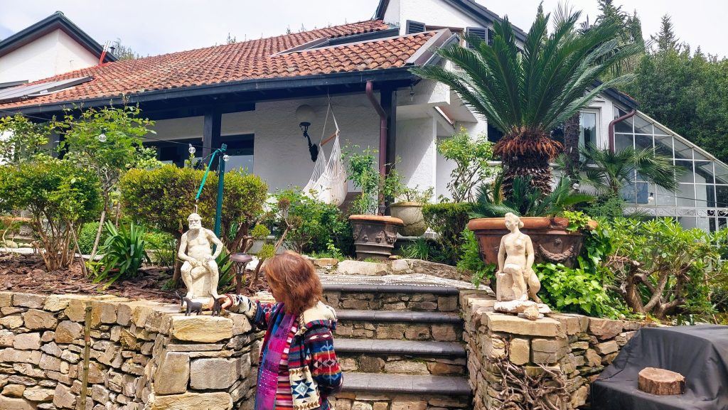 אחוזת השושנים של קארי ופר