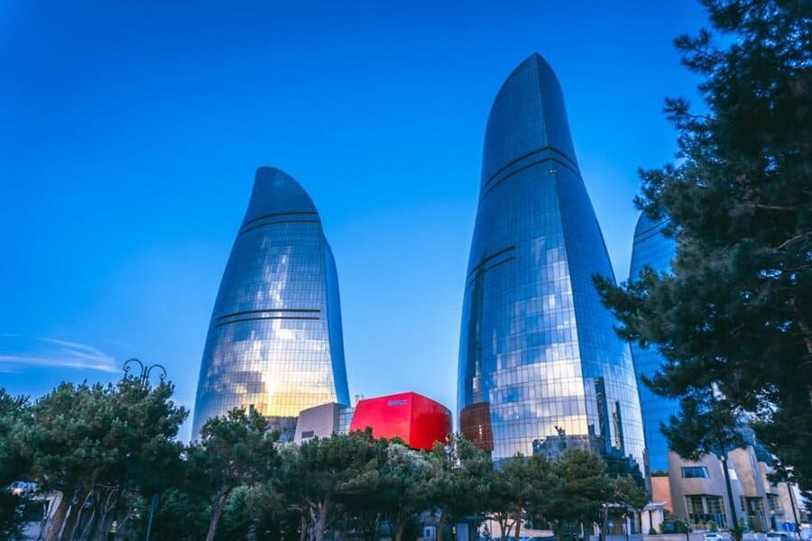 מגדל הלהבה באקו