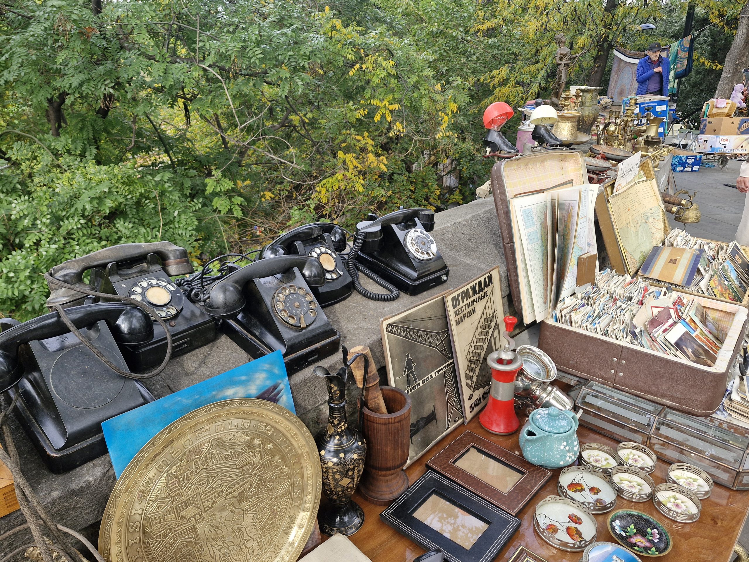 שוק הגשר היבש. כל מה שלא ידעתם שאתם רוצים או צריכים, והרבה מעבר