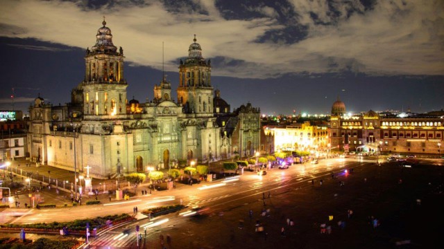 מקסיקו סיטי, כיכר החוקה