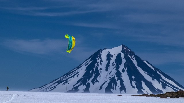 לצד הנוף הגעשי יש גם נופים מושלגים | צילום: איציק בן מלכי