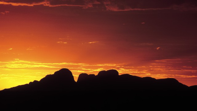 קרני שמש אחרונות מעל קאטה ג'וטה