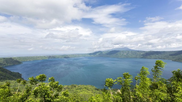 אגם הלוע לגונה דה אפויו