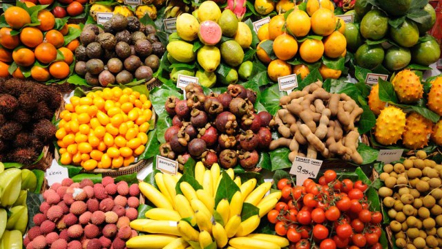 דוכן פירות בשוק לה בוקריה, ברצלונה