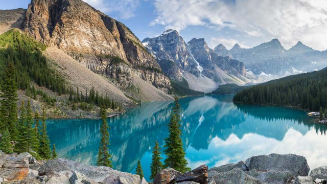 אגם מוריין בהרי הרוקי הקנדיים