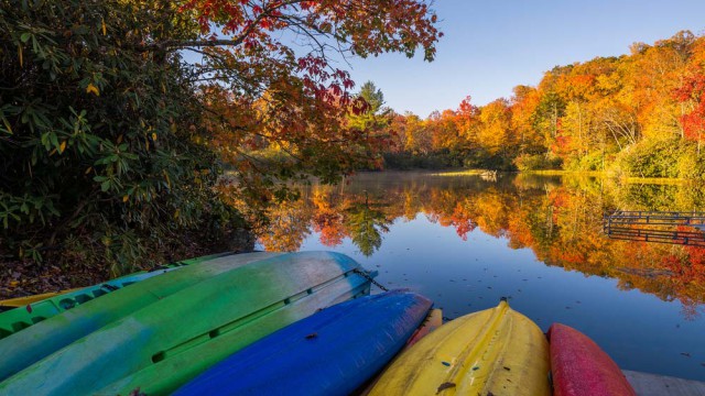 אגם פרינס, בלו רידג פארקוואי, קרולינה הצפונית
