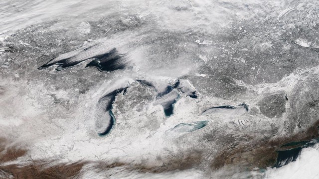 האגמים הגדולים, על גבול ארה"ב-קנדה, בחורף