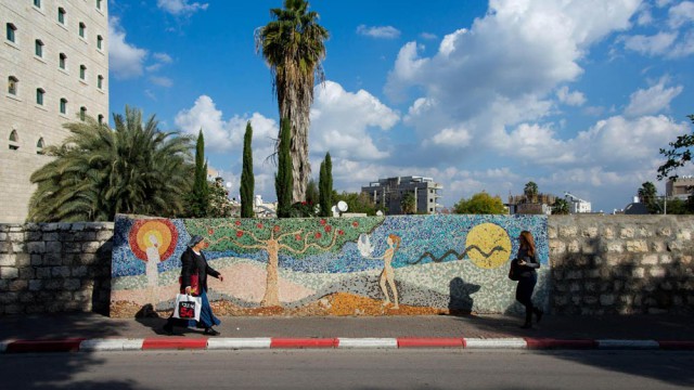 הצבעוניות של רמלה, חדש מול ישן, סובלנות, עיר מעורבת. צילום: יצחק גורן