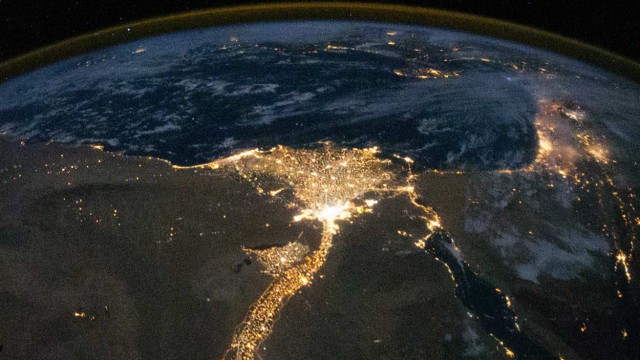 הדלתא של הנילוס בלילה